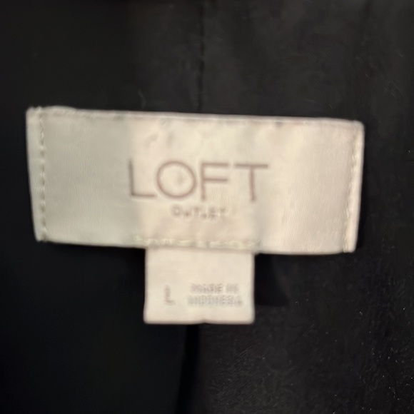 Loft lined black blazer, pretty tie at wrist detail. - Picture 2 of 5